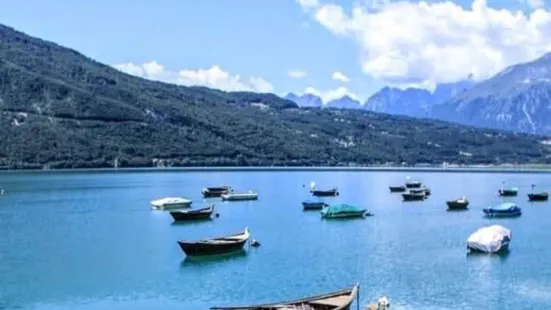 Lago di Santa Croce