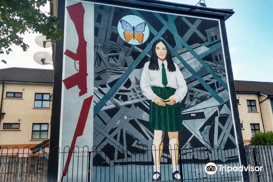 Republican Murals: Girl In School Uniform