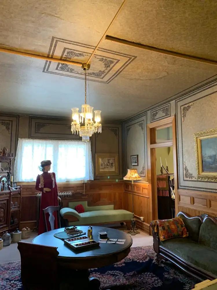Hotels near Old Homestead House Museum