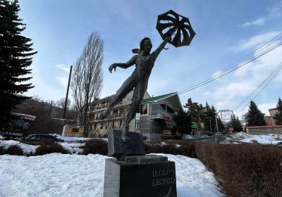 Leonid Yengibarov Monument