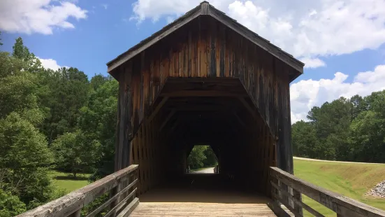 Auchumpkee Creek Covered Bridge