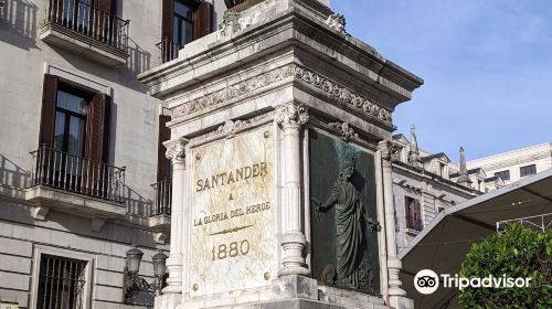 Estatua del Capitán de Artillería Pedro Velarde