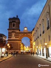 Arco dell'Annunziata (Porta Napoli)