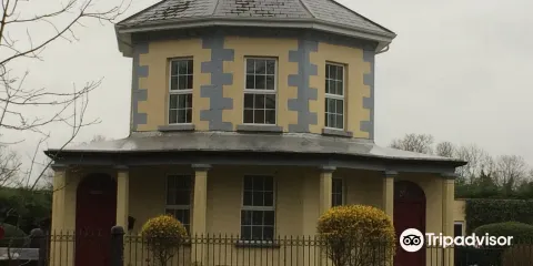 Rockingham gate Lodges