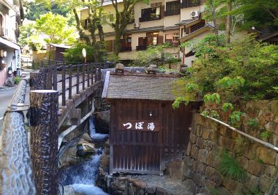 湯の峰温泉 湯筒