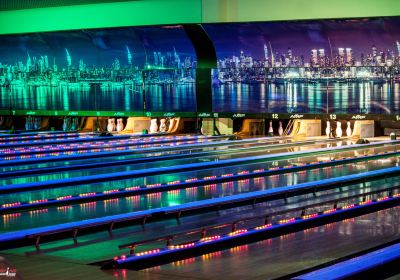 Bowling stadium - Laser game - Virtual reality