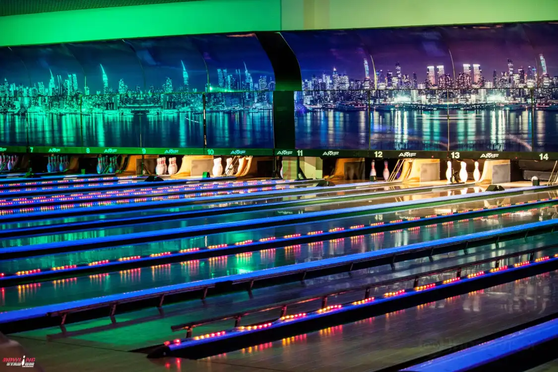 Hotels near Bowling stadium - Laser game - Virtual reality