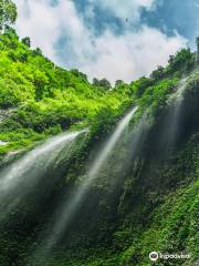 マダカリプラ滝