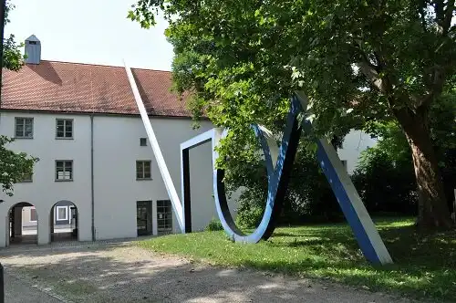 Các khách sạn gần Museum for Concrete Art