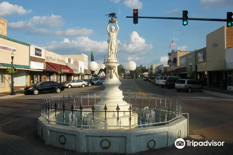 Boll Weevil Monument