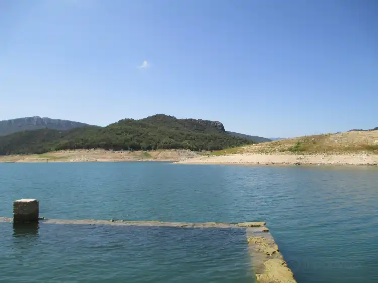 Hotels in Darnius