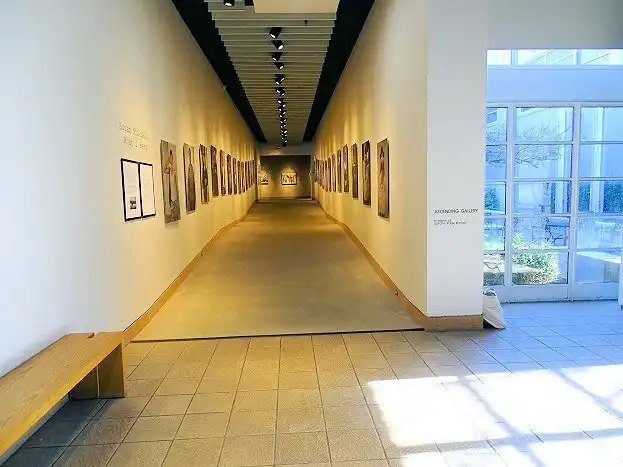 Hotel dekat Peninsula Fine Arts Center