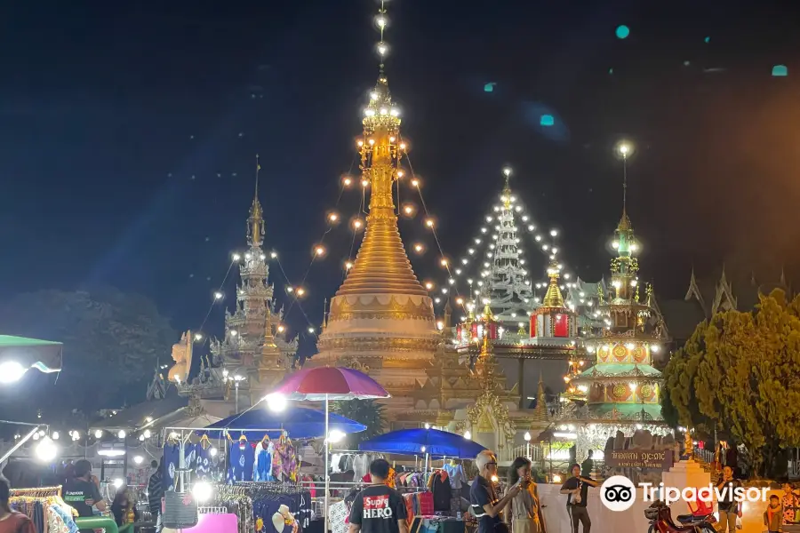 Mae Hong Son Walking Street Night Market