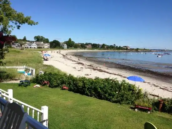 Hotel dekat Willard Beach