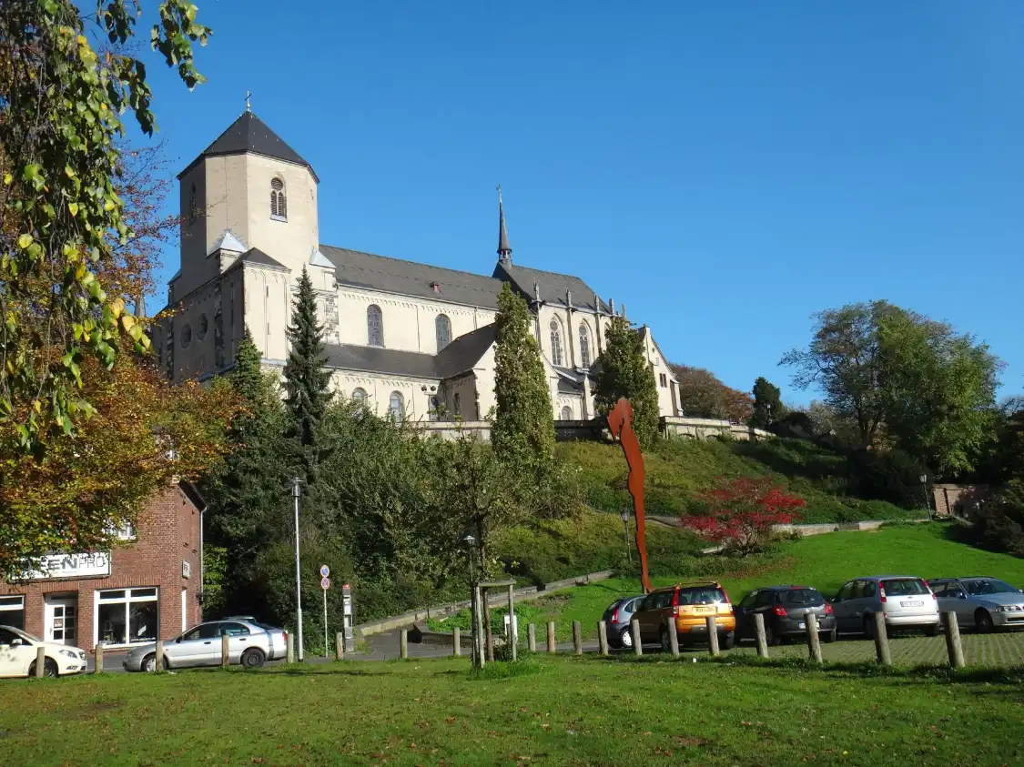 Отели рядом с достопримечательностью «Abteiberg Museum»