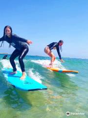 Golesh Surf School - גולש" בית ספר מקצועי לגלישה״