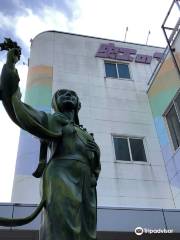 Konohana Sakuyahime Statue
