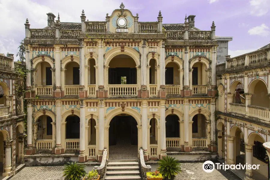 Hoang A Tuong Palace