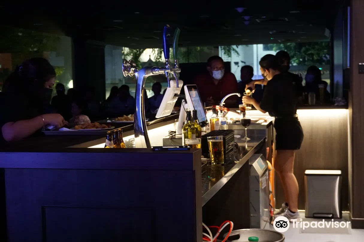 1_The Lemon Stand Comedy Club
