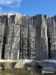 Martin Luther King, Jr. Memorial and Waterfall