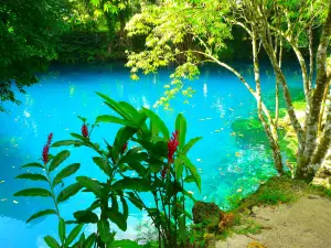 Matevulu Blue Hole