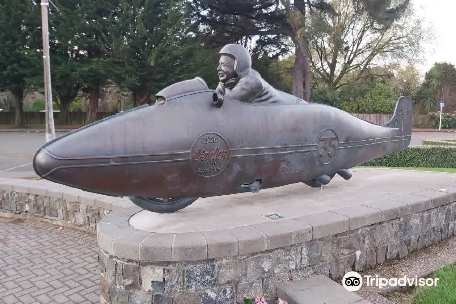 Burt Munro Statue