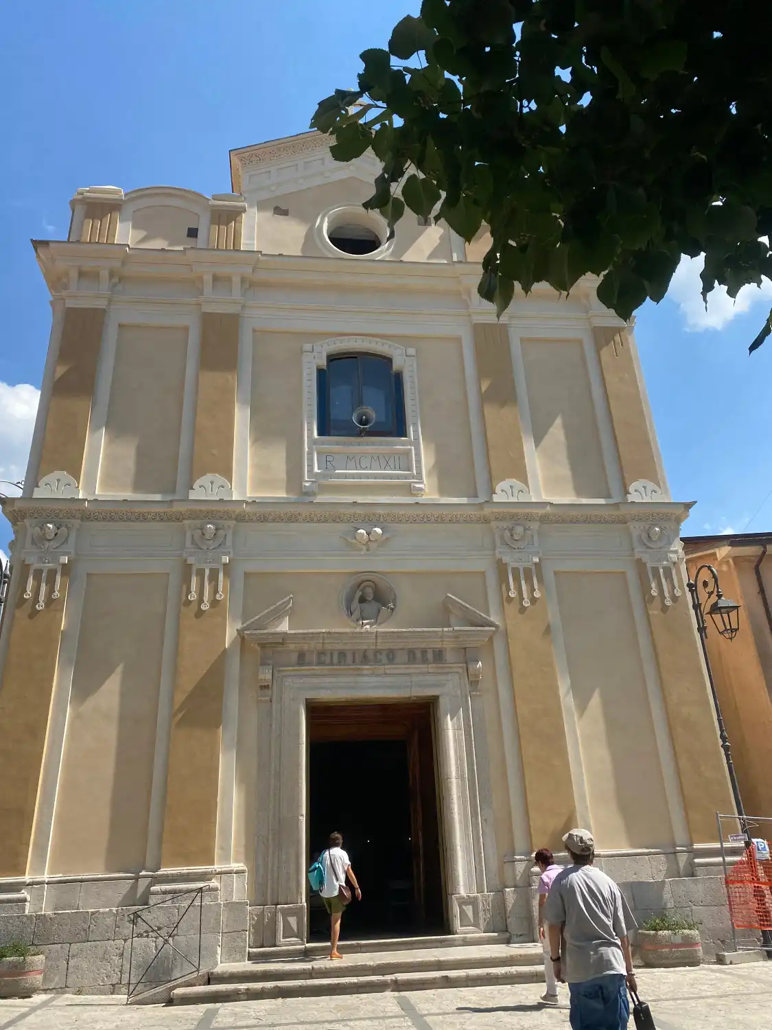 Hotel in zona Santuario di San Ciriaco D.M