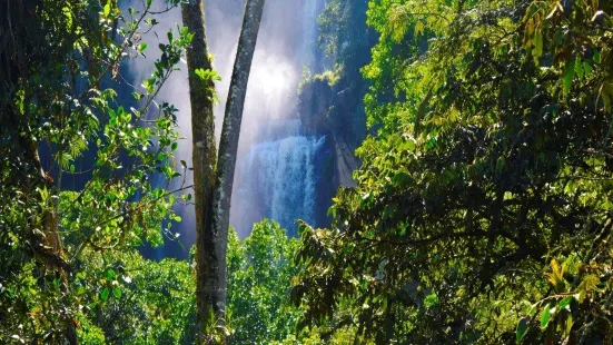 Cascada De Los Caballeros