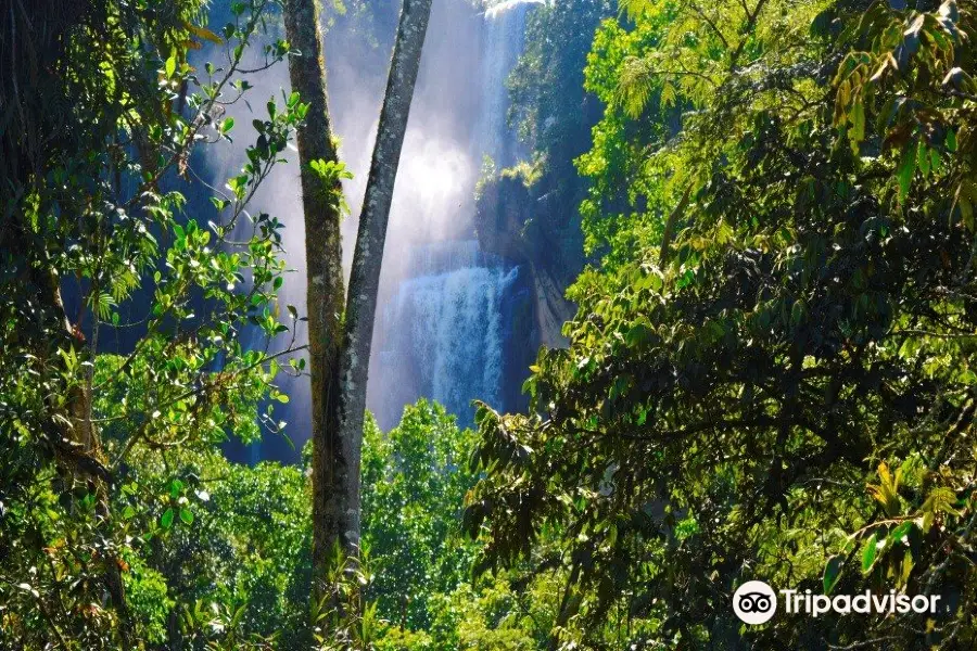 Cascada De Los Caballeros