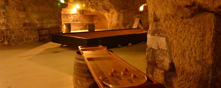 Caves Ackerman