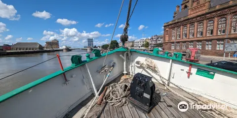 Lydia Eva Steam Drifter