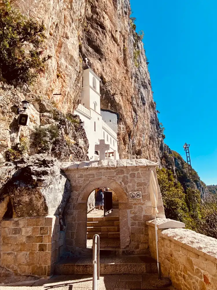 Hotels near Ostrog-Orthodox Monastery