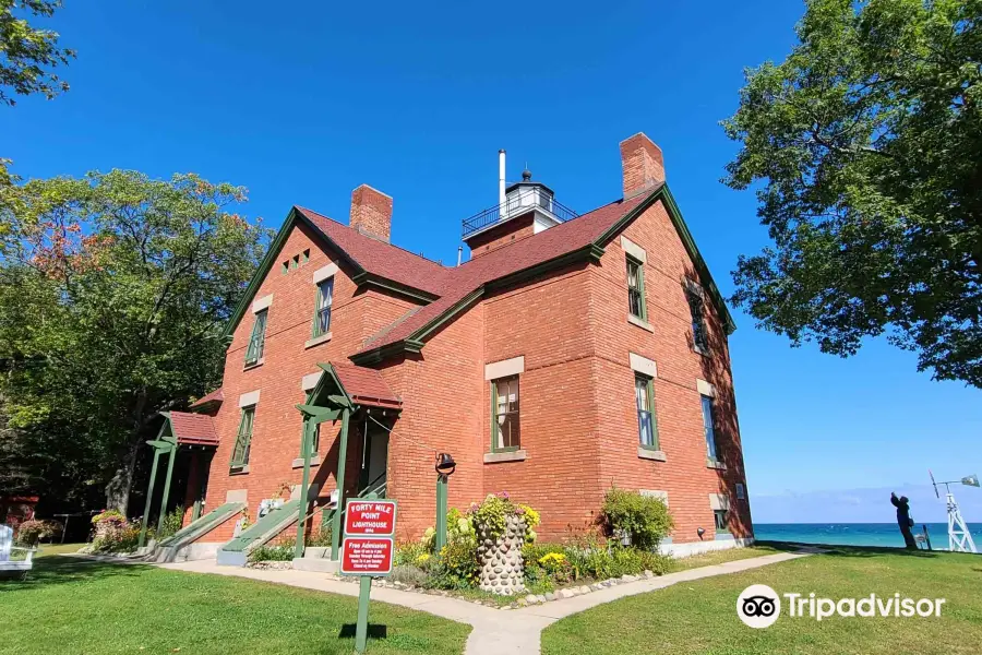 40 Mile Point Lighthouse & Historical Marker