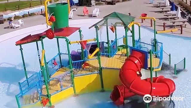 Raging Rivers Waterpark