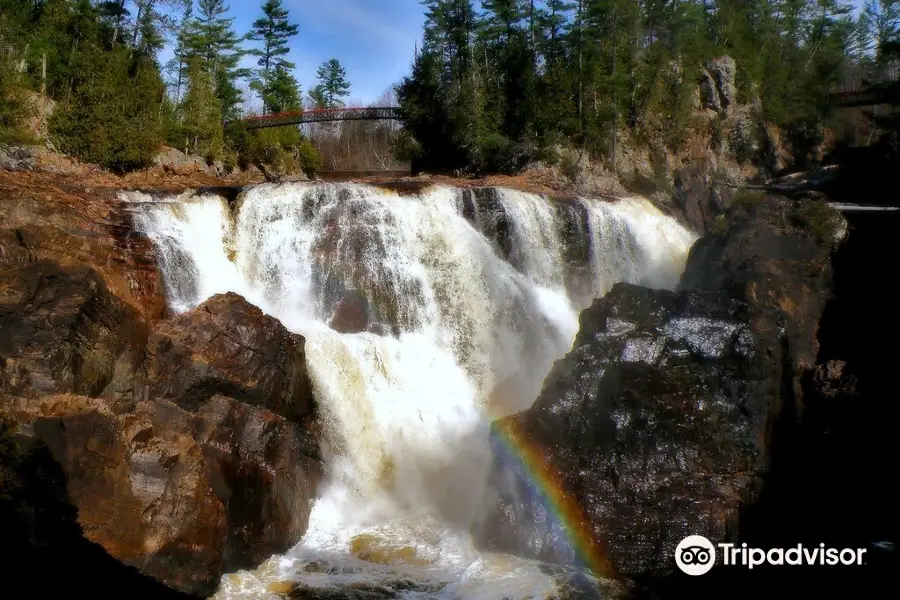 Chutes Coulonge Park