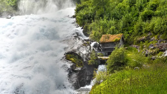 Hellesyltfossen