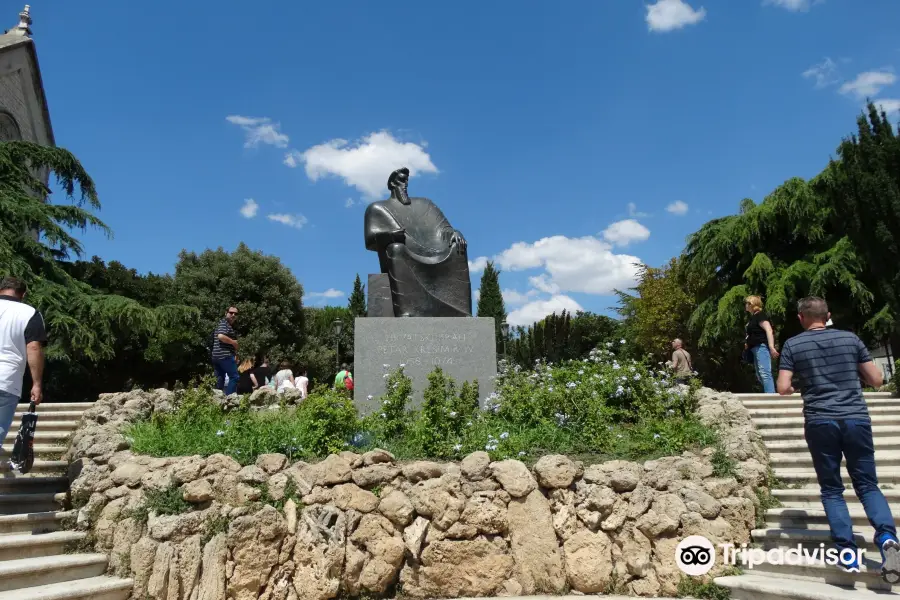 Monument to Croatian King Petru Krešimiru IV