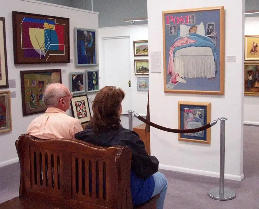 Hotels near Community Fine Arts Center