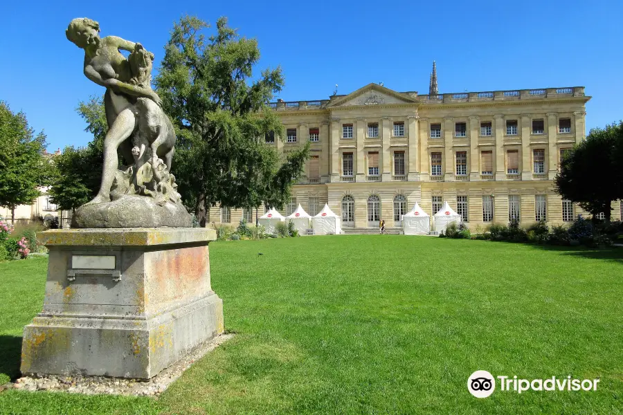 Le Jardin de la Mairie