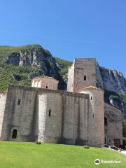 Abbazia di San Vittore delle Chiuse