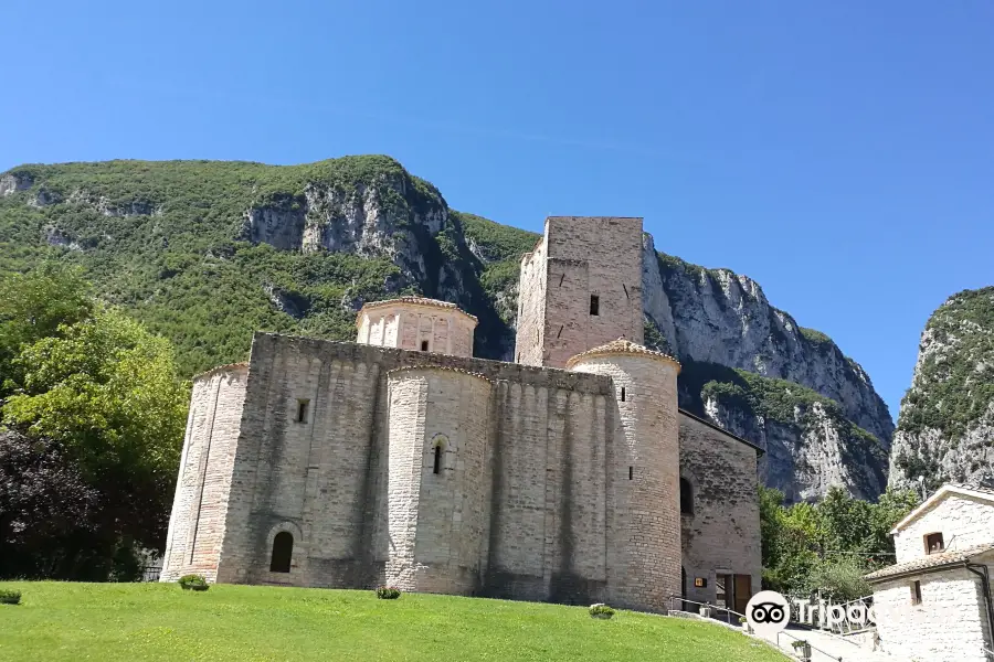 Abbazia di San Vittore delle Chiuse