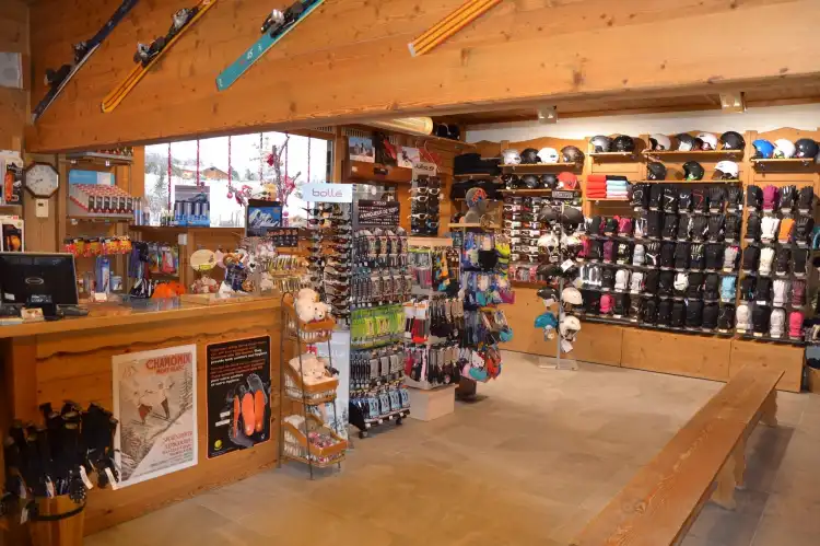 Hotels in Demi-Quartier