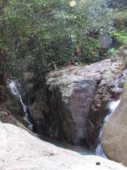 Zong Raue (Song Rua) Waterfall