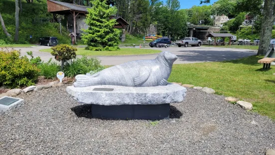 Andre the Seal Statue