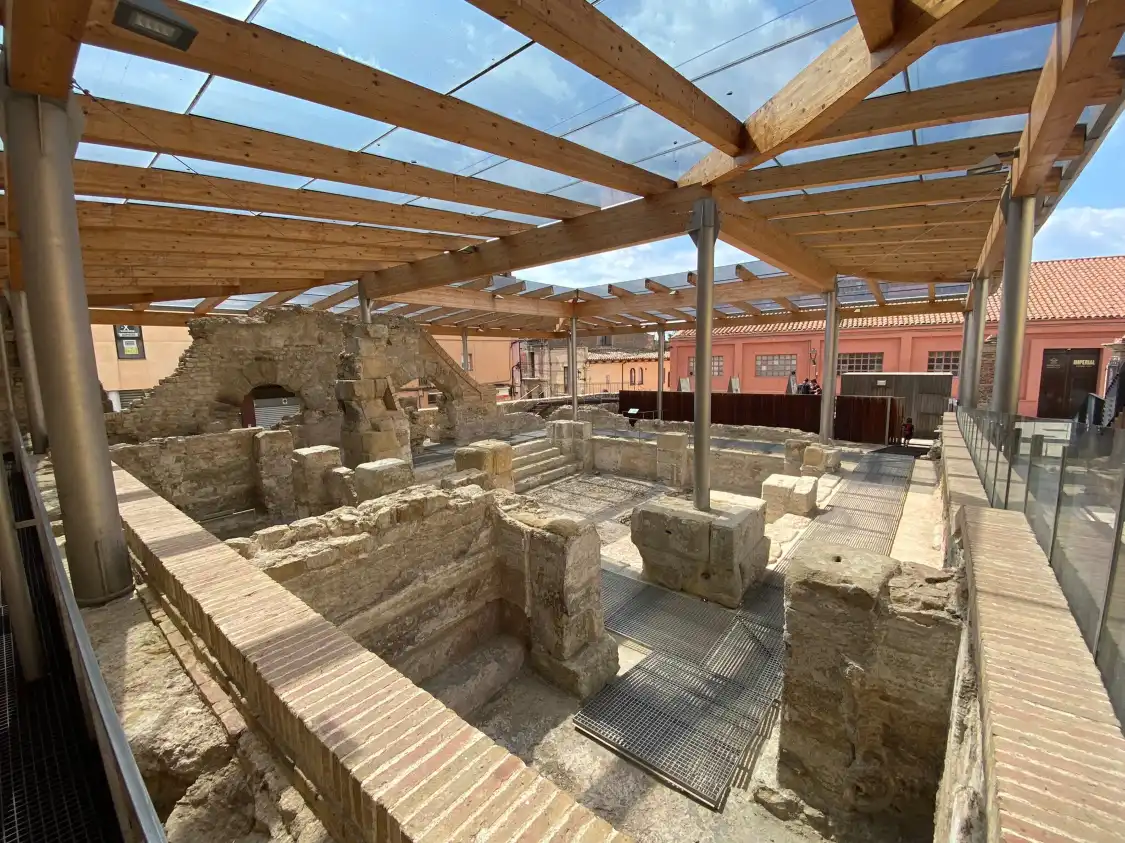 Termes Romanes, Caldes de Malavella附近的飯店