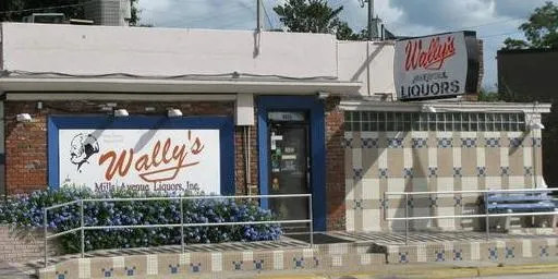 Wally's On Mills