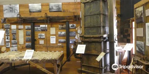 Cobb & Co Changing Station