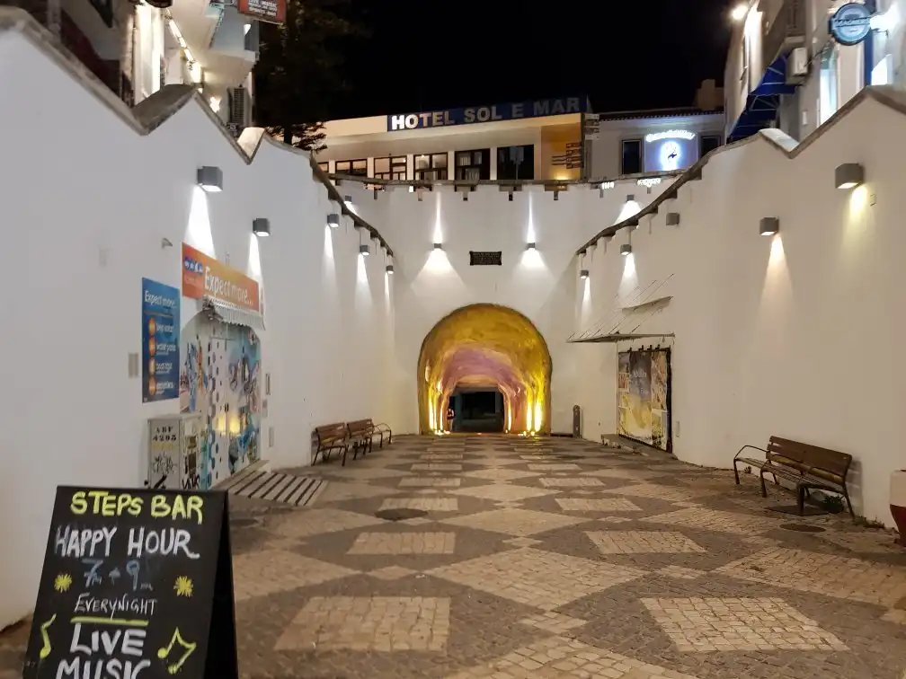 Hotels near Steps Bar
