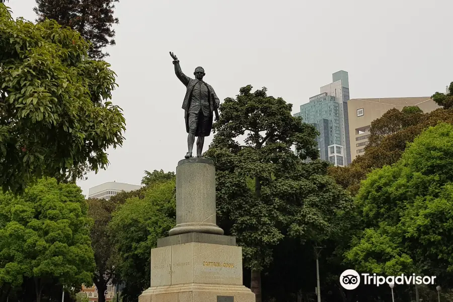 Captain Cook Statue