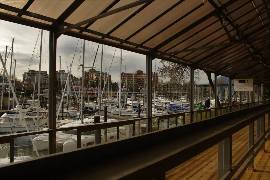 Hotels near The Improv Centre